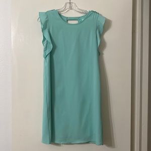 Cute shift dress 👗! Great for spring!